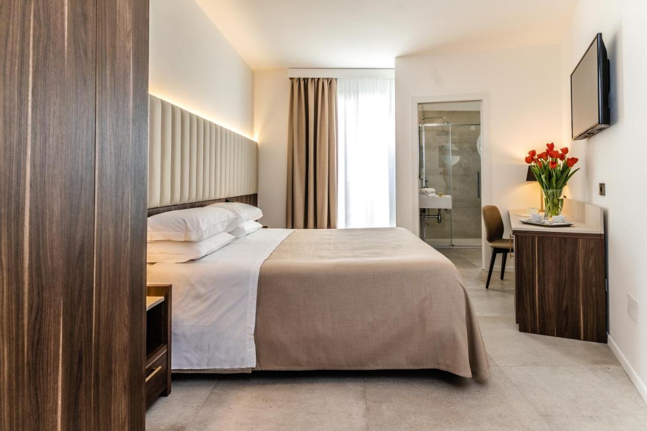 Hotel Falli Porto Cesareo Exterior photo
