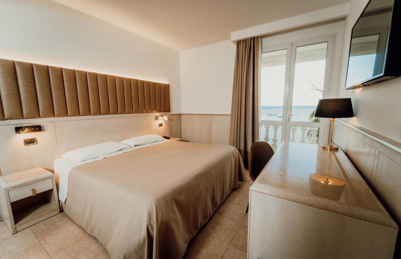Hotel Falli Porto Cesareo Exterior photo