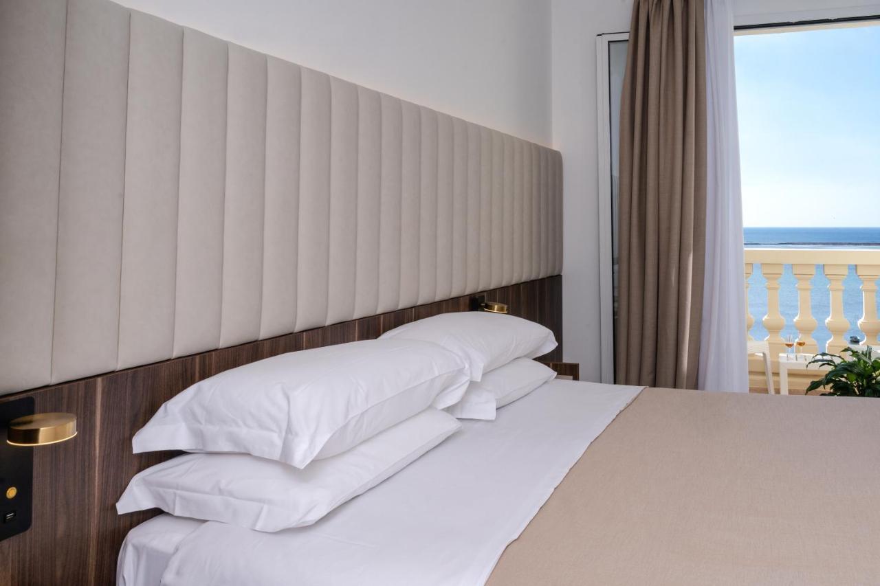 Hotel Falli Porto Cesareo Exterior photo